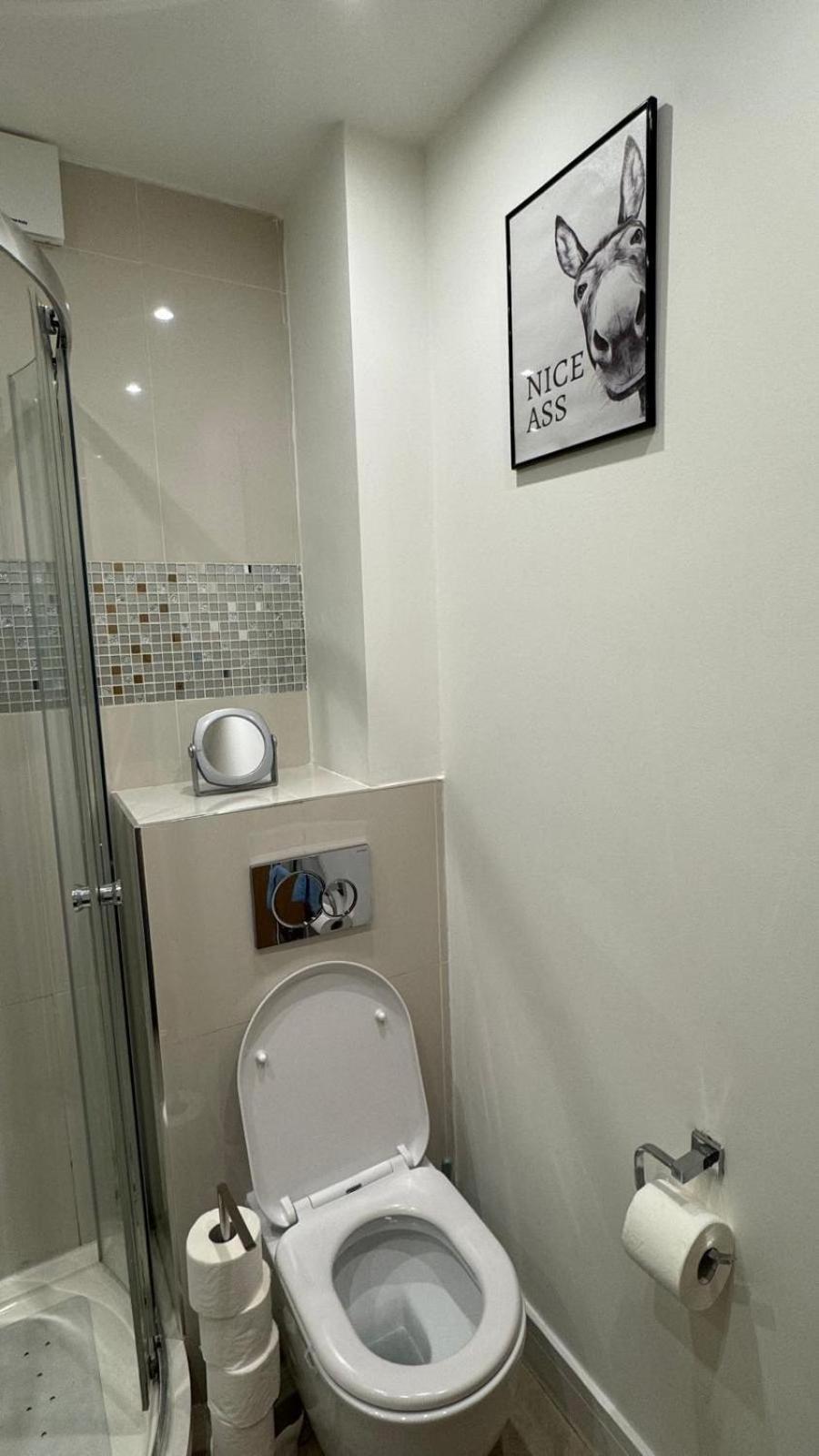 Central Apartment ลอนดอน ภายนอก รูปภาพ